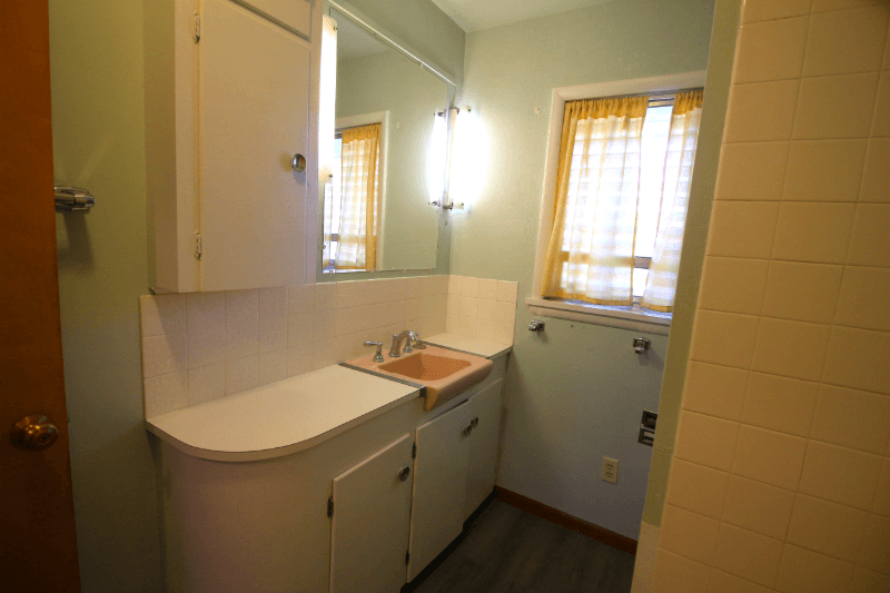 Bozeman House: West College 1