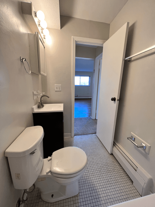 Cincinnati Apartment: 4789 Ridge Ave