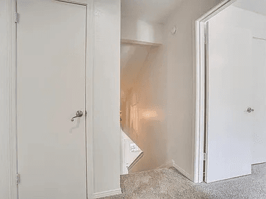 Grapevine House: 2943 Kimberly Dr