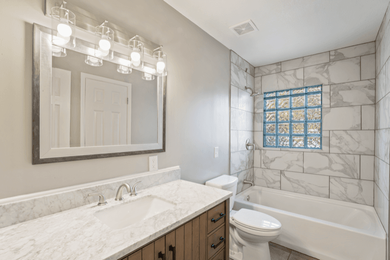 Eudora House: 727 acorn st