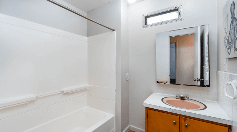 Mount Pleasant Multiplex: 607 S. University