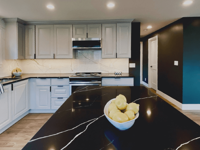Seattle Apartment: 2620 NW 63rd St