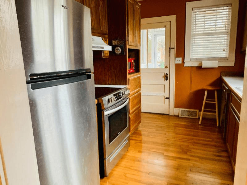 Columbia House: 4004 Rosewood Drive