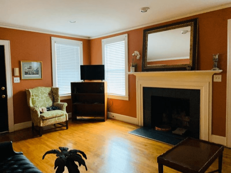 Columbia House: 4004 Rosewood Drive