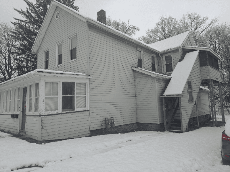 Corning Apartment: 125 W 3rd St