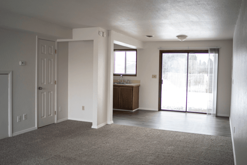Kennewick Townhome: 627 N Tweedt St