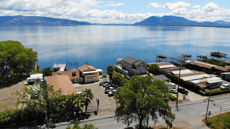 Lakeport Apartment: 2802 Lakeshore Blvd.