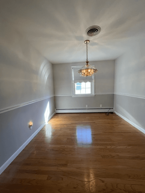 East Providence House: 54 Hilltop Road