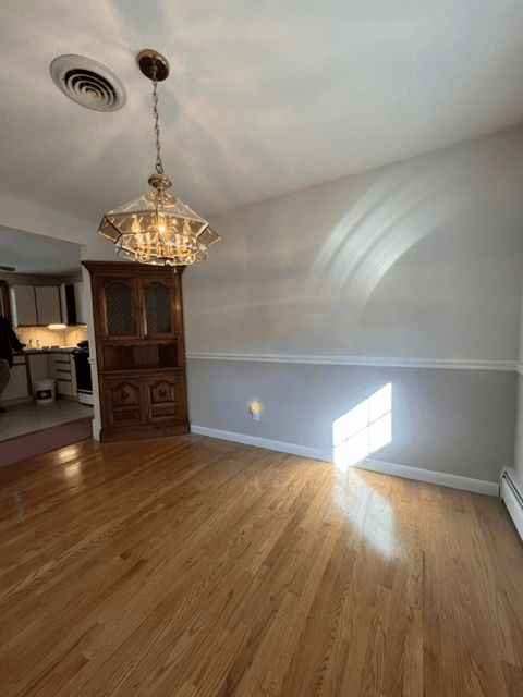 East Providence House: 54 Hilltop Road