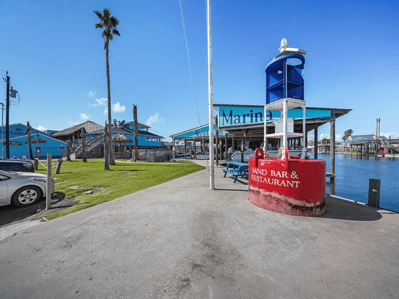 Galveston House: 3919 San Jacinto Drive