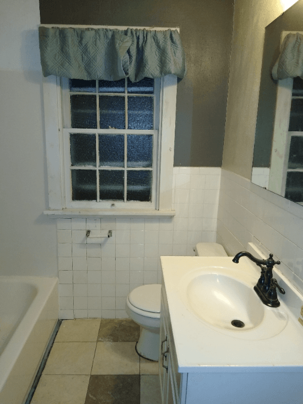 Saint Louis House: 3408 Charlack Ave
