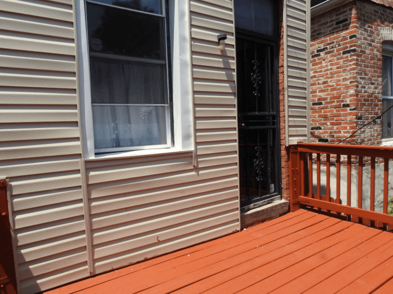 Washington House: 633 8th Street, NE