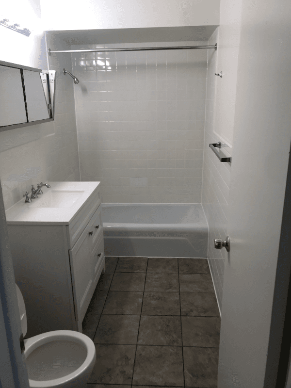 waukegan House: 3060 Kathe Lane