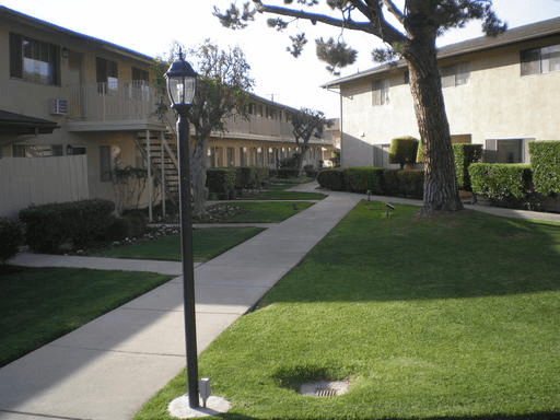 Whittier House: 10635 Colima Rd