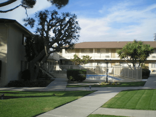 Whittier House: 10635 Colima Rd