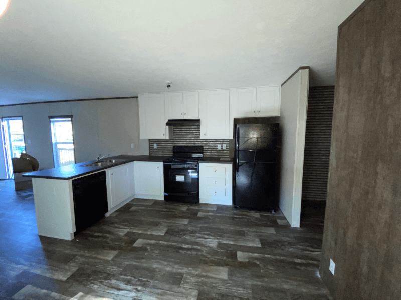 Warner Robins House: 800 King Richard Dr