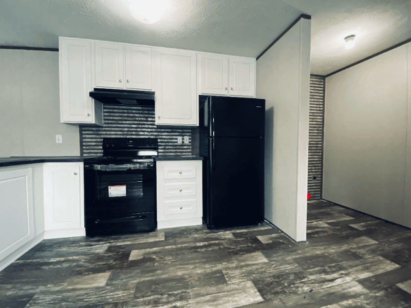 Warner Robins House: 800 King Richard Dr