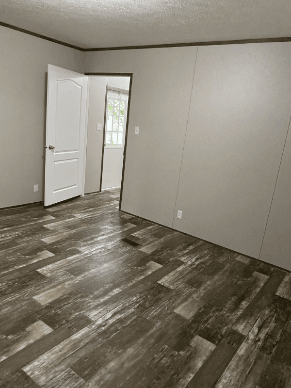 Warner Robins House: 800 King Richard Dr