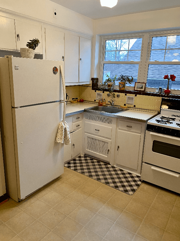 Cincinnati Apartment: 909 Ellison