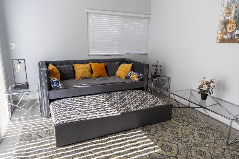 Fullerton House: 1507 S ROOSEVELT AVE