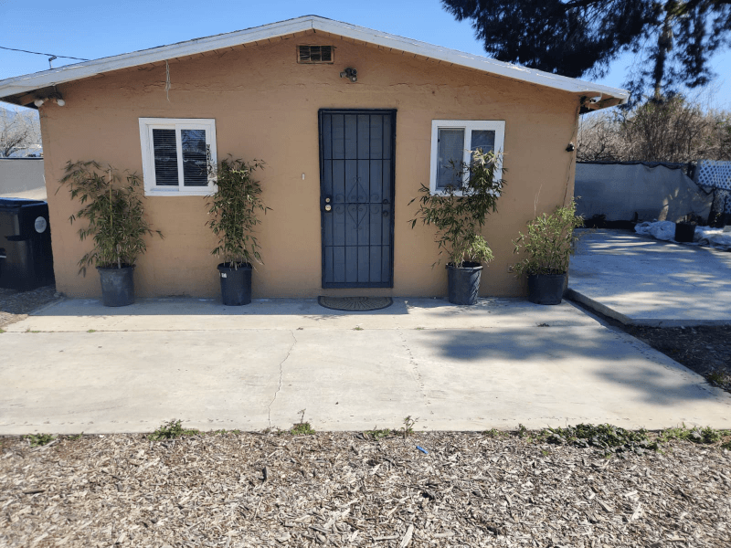 San Bernardino Apartment: 949 E 3rd St