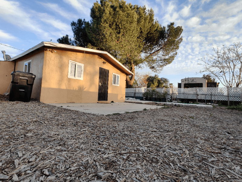 San Bernardino Apartment: 949 E 3rd St