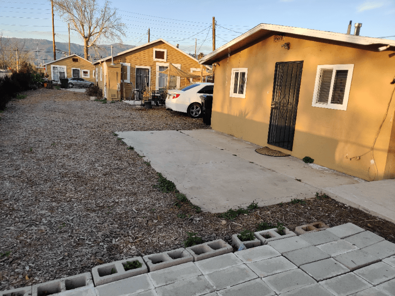 San Bernardino Apartment: 949 E 3rd St