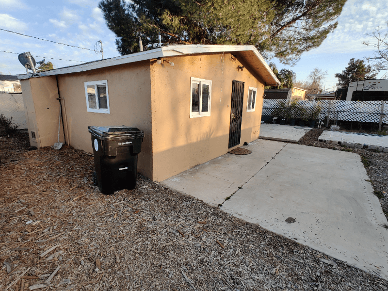 San Bernardino Apartment: 949 E 3rd St