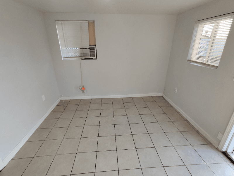 San Bernardino Apartment: 949 E 3rd St