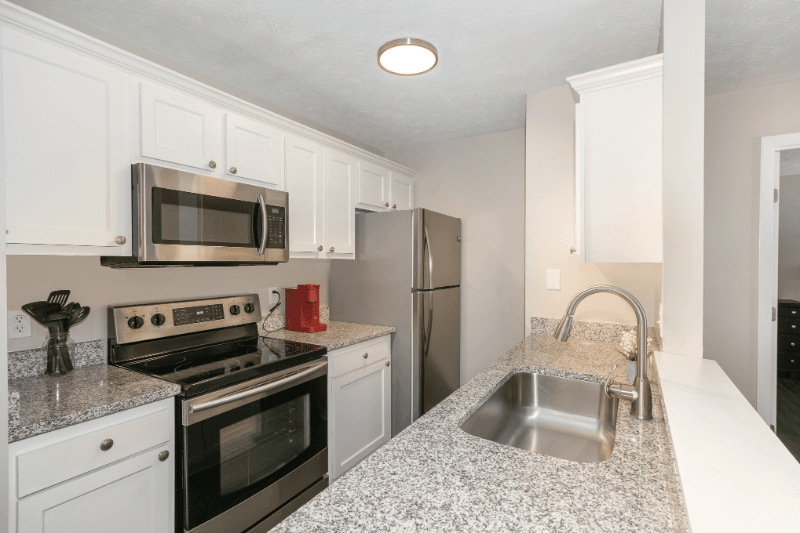 Southgate Condo: 28 Woodland Hills dr