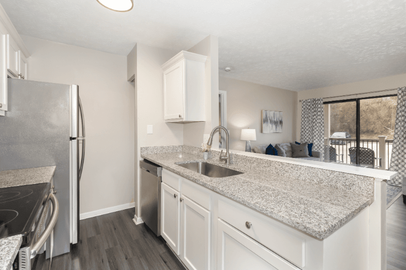 Southgate Condo: 28 Woodland Hills dr