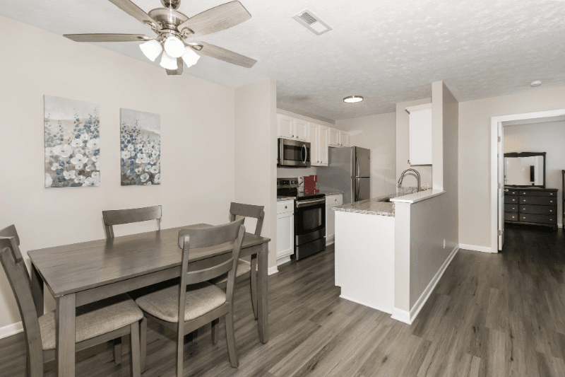 Southgate Condo: 28 Woodland Hills dr