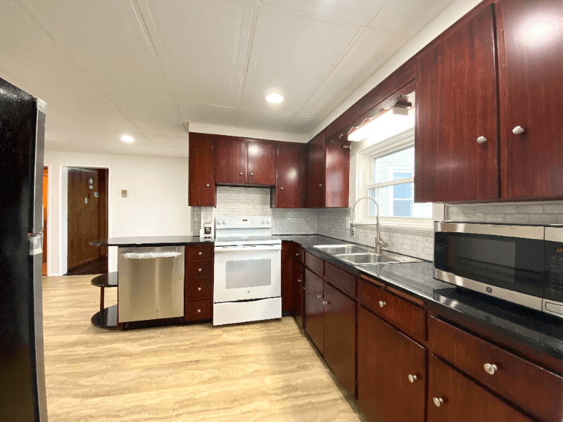 DANVILLE House: 987 Cherry Street