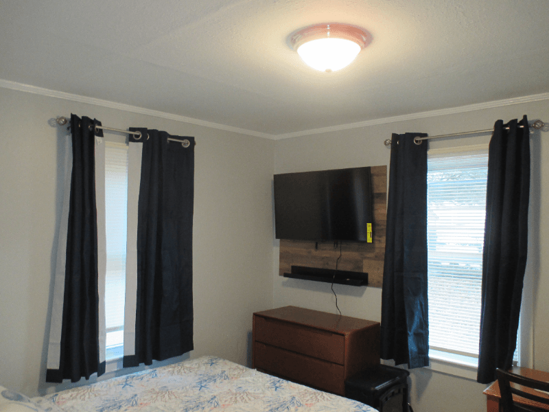 Norfolk Multiplex: 9628 11th Bay