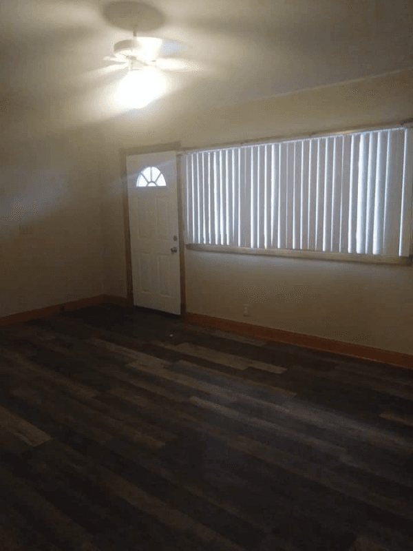 Milwaukee Apartment: 2501 W Kilbourn Ave