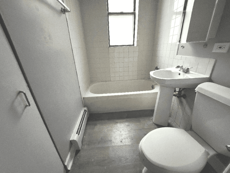 Chicago Apartment: 5657 W Washington Blvd