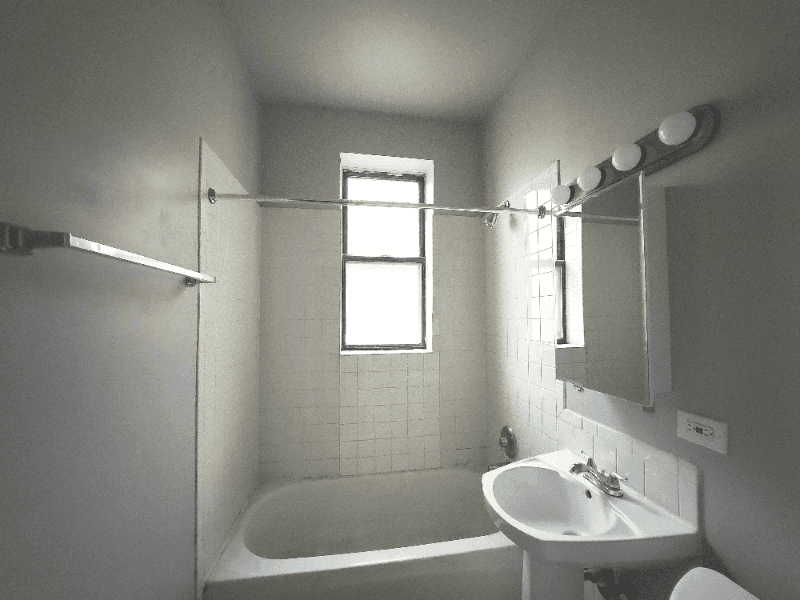 Chicago Apartment: 5657 W Washington Blvd