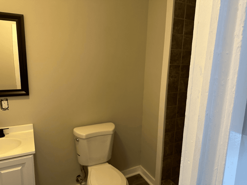 Newport Apartment: 801 Central Ave