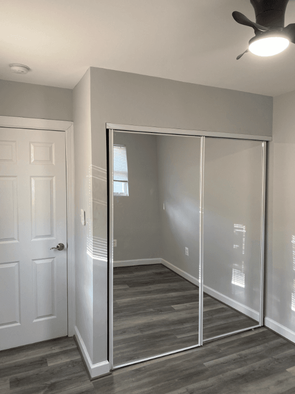Reisterstown House: 438 Main st