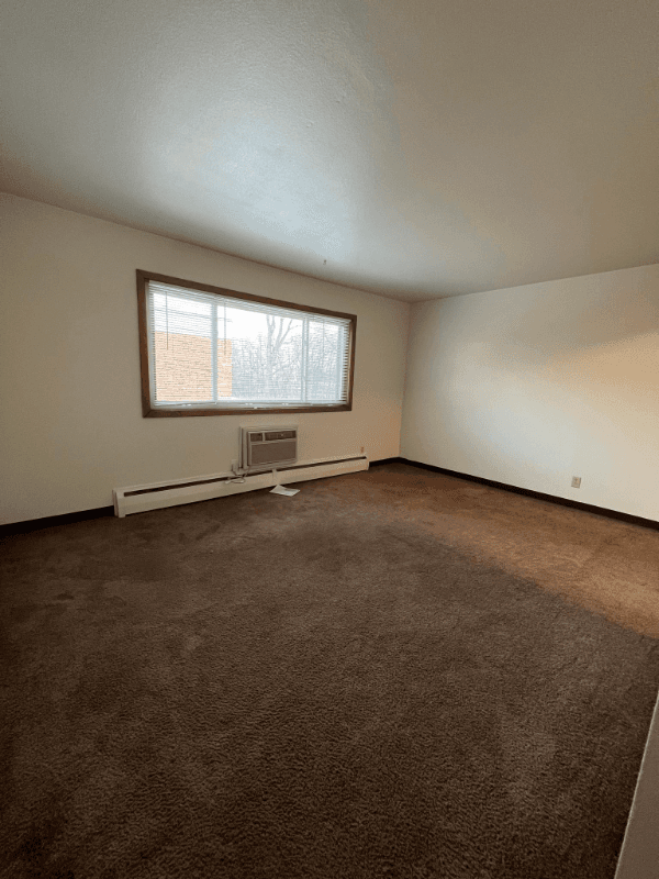 St Paul House: 2030 Brewster St