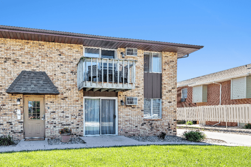 Green Bay Apartment: 1856 Verlin Rd