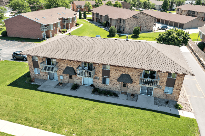 Green Bay Apartment: 1856 Verlin Rd