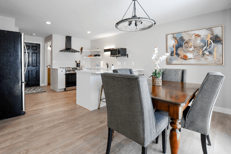 De Pere Townhome: 416 Aloysius Ct