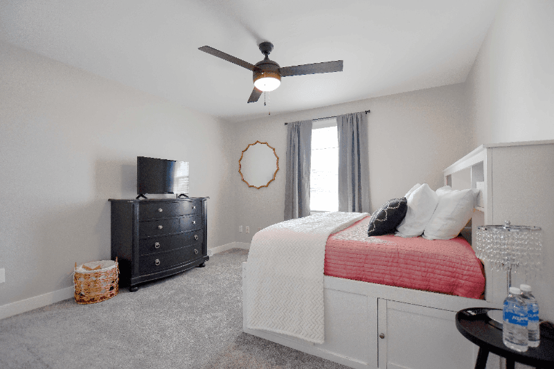 De Pere Townhome: 416 Aloysius Ct