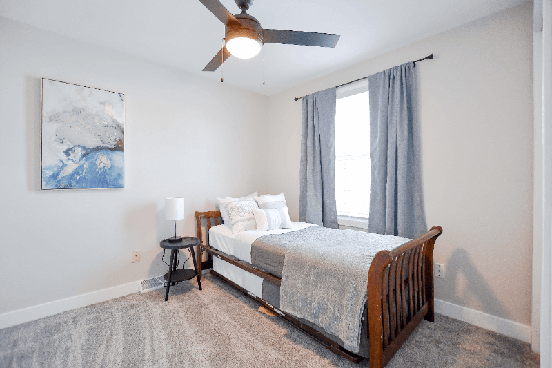 De Pere Townhome: 416 Aloysius Ct