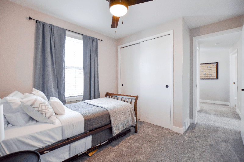 De Pere Townhome: 416 Aloysius Ct