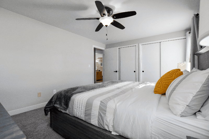 De Pere Townhome: 416 Aloysius Ct