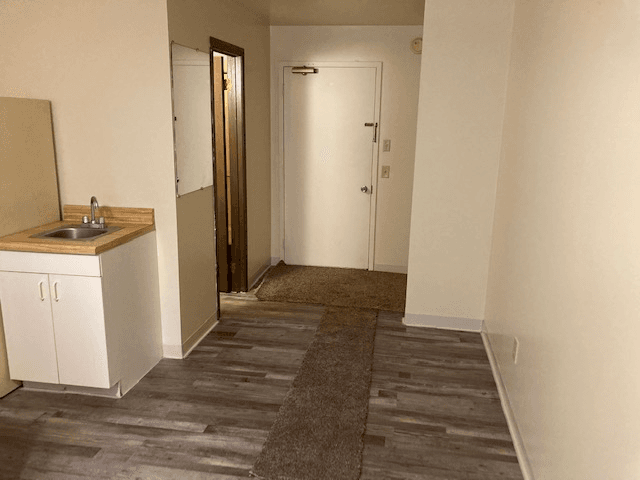 Butler Apartment: 105 Chicora Rd