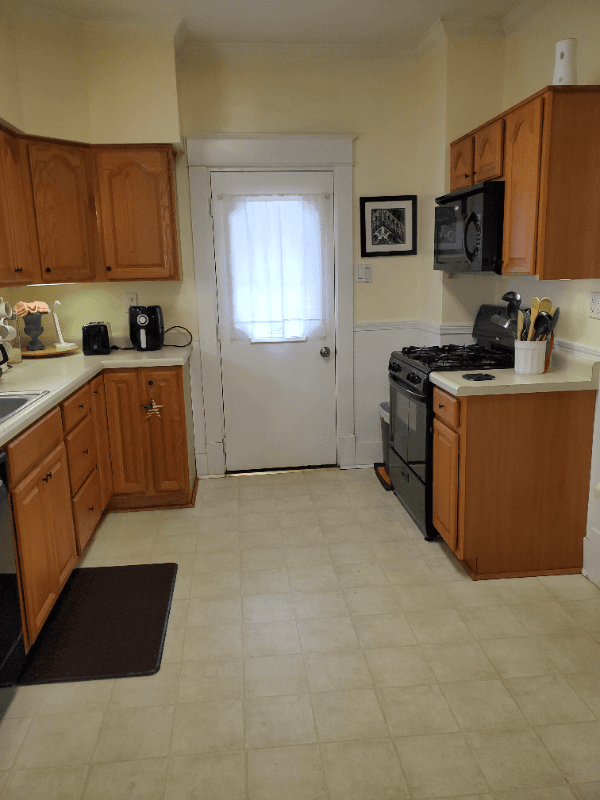 Carnegie House: 320 Knox Ave