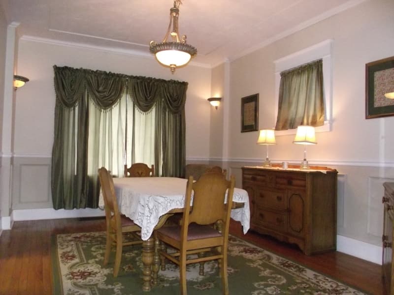 Carnegie House: 320 Knox Ave